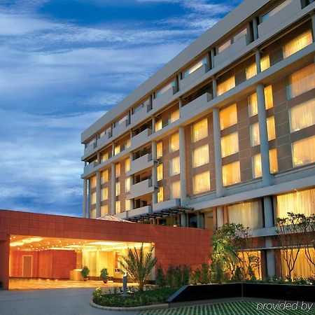 ホテル タージ チャンディーガル Chandīgarh エクステリア 写真 The Taj Bengal