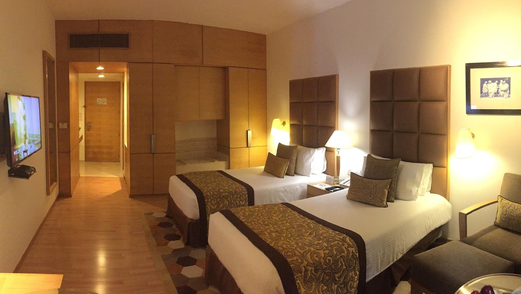 ホテル タージ チャンディーガル Chandīgarh エクステリア 写真 A room at the Taj Bengal