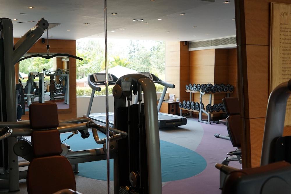 ホテル タージ チャンディーガル Chandīgarh エクステリア 写真 The gym at the hotel
