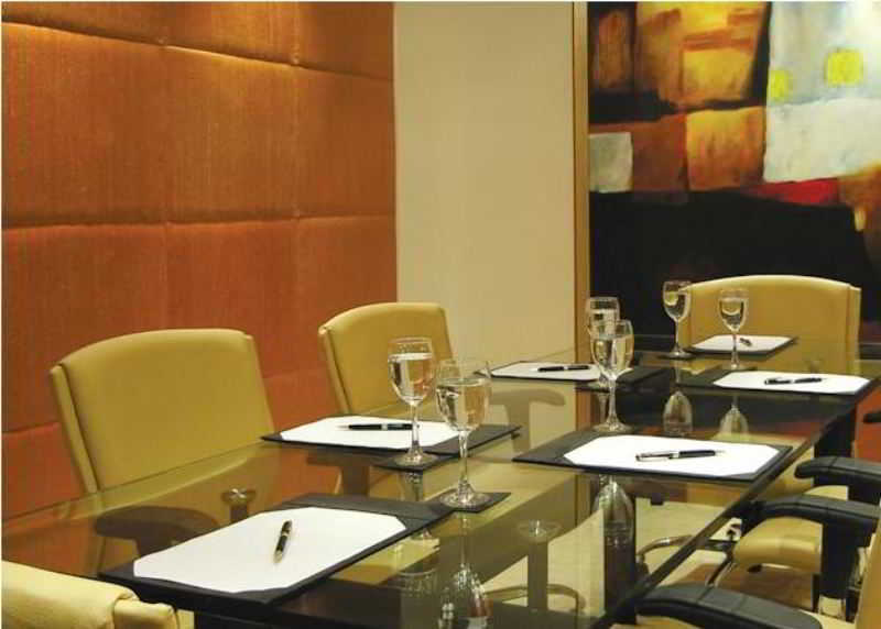 ホテル タージ チャンディーガル Chandīgarh エクステリア 写真 Meeting room