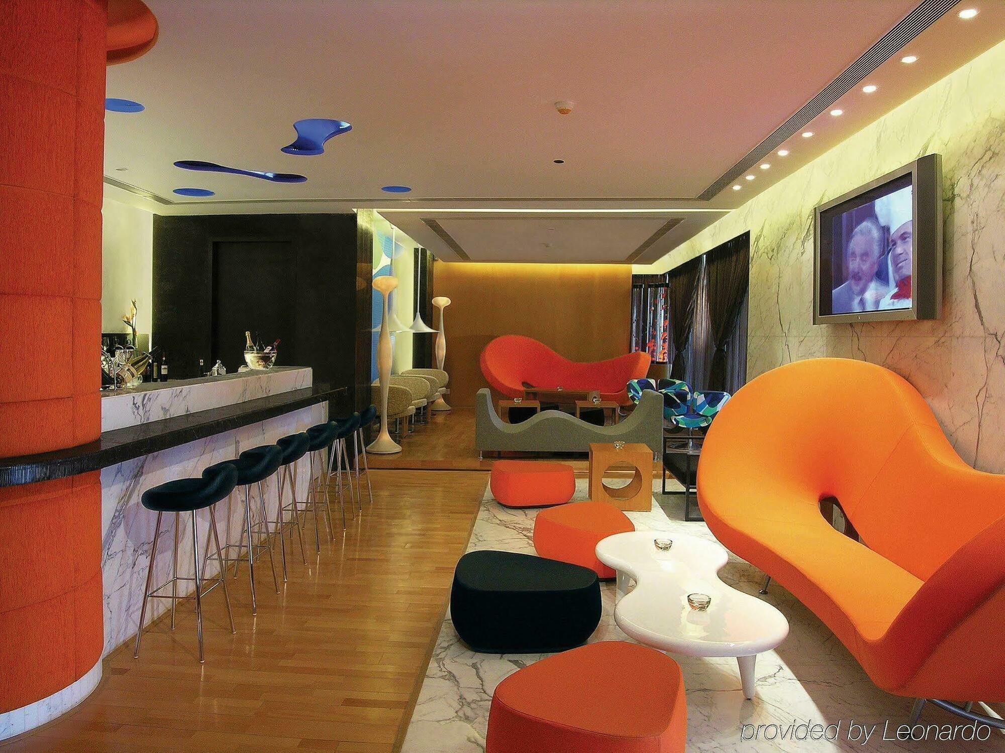 ホテル タージ チャンディーガル Chandīgarh エクステリア 写真 The lounge at the airport
